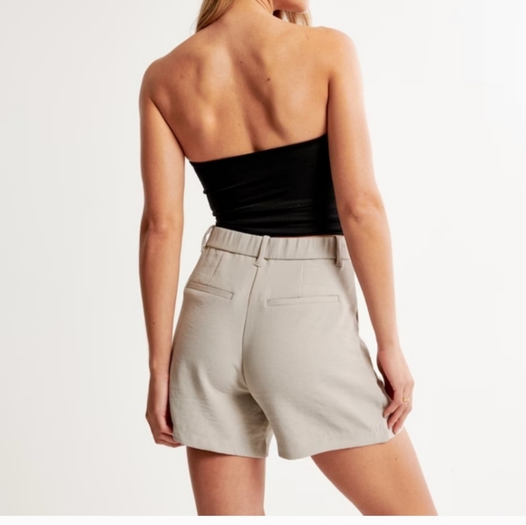 ABERCROMBIE&FITCH High Rise Tailored Premium Crepe shorts in Ivory. Size S NWT - Picture 5 of 13